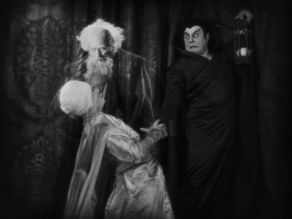 Faust.1926.720p 0124